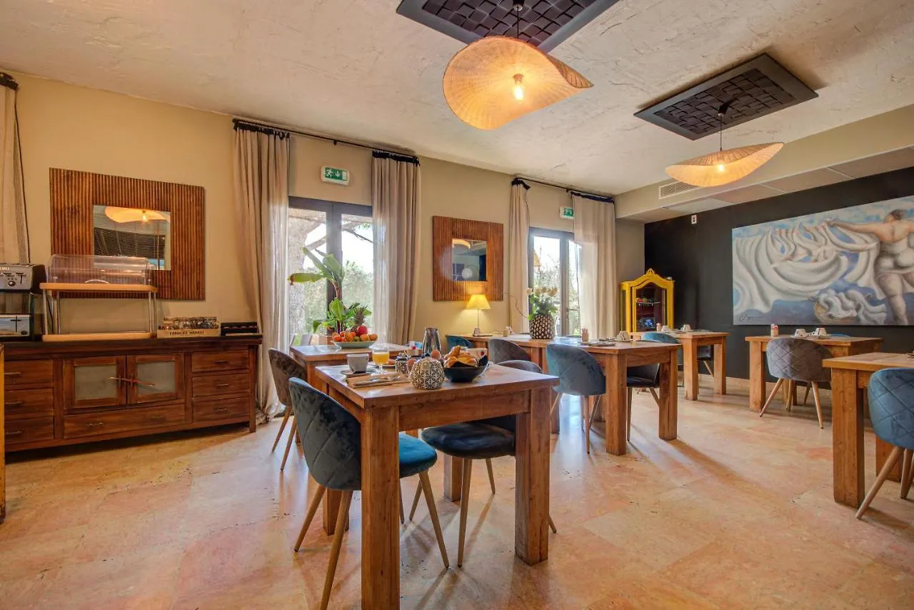 Hotel Bastide & Spa - Villa De Lourmarin 4*,