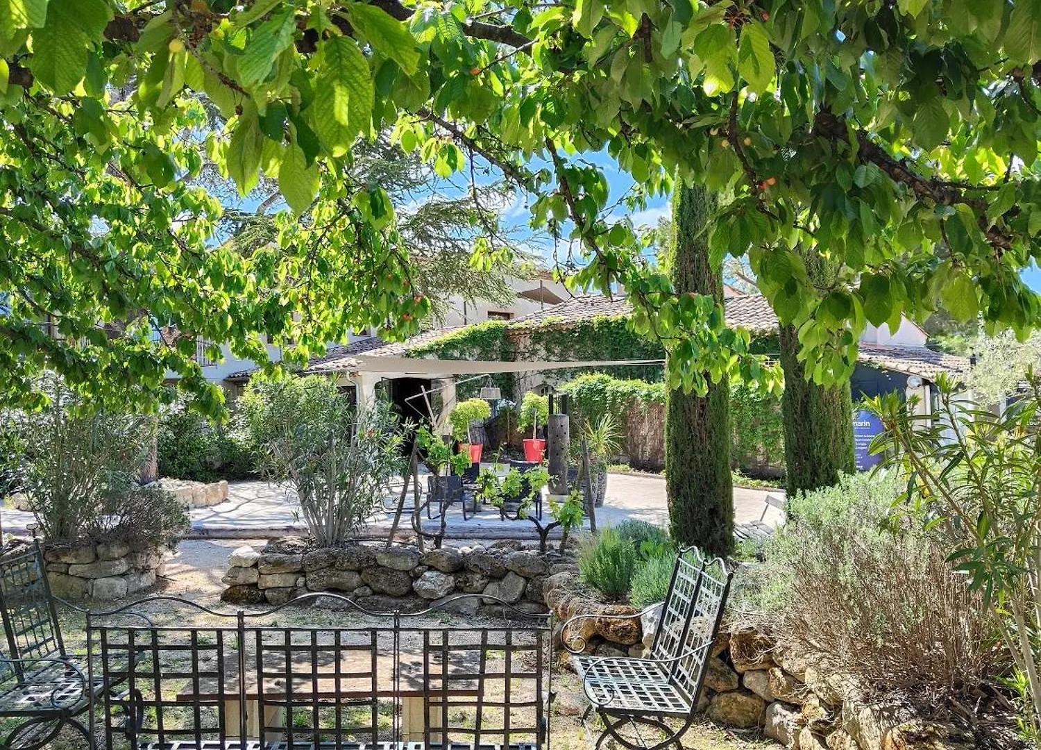 Hotel Bastide & Spa - Villa De Lourmarin 4*,